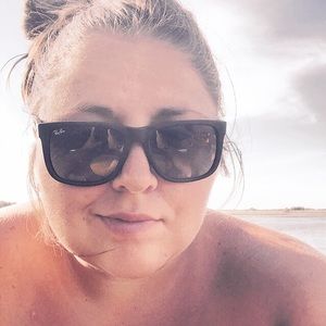 Meet your Posher, Kari