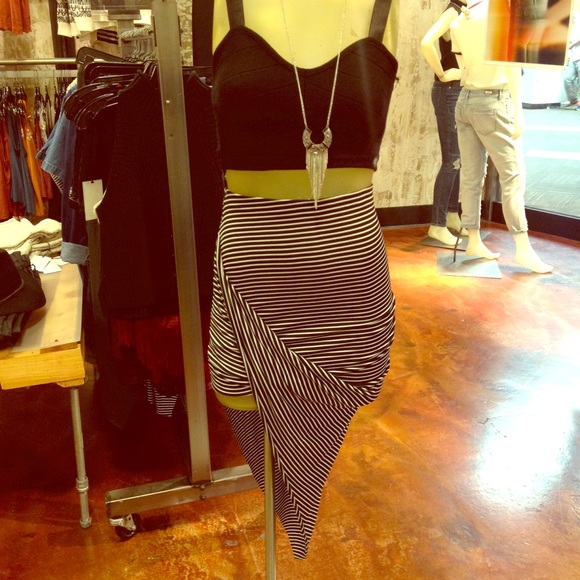 Kendall & Kylie Dresses & Skirts - Kendall & Kylie skirt