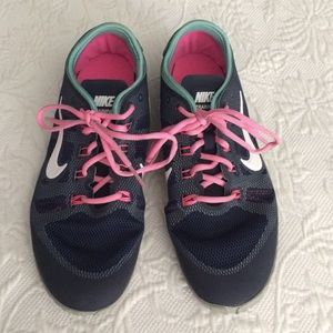 Nike free bionic size 9