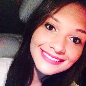Meet your Posher, Adriana
