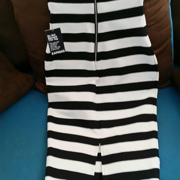 Dresse - Picture 2 of 2