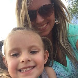 Meet your Posher, Rebecca