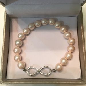 Genuine mother of pearl bracelet