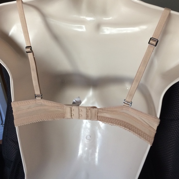 Calvin Klein 34A padded bra. Beige creamy - Picture 3 of 4