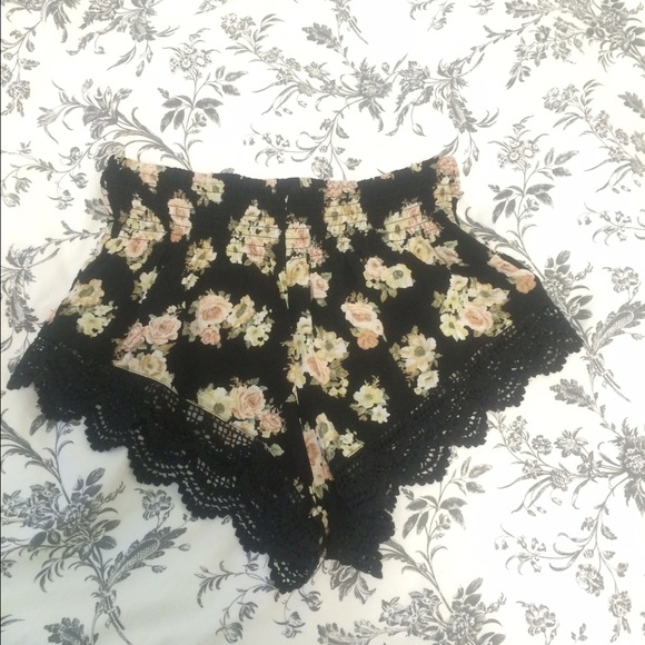 Flowy shorts