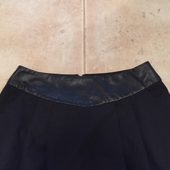Forever 21 skirt - Picture 2 of 3