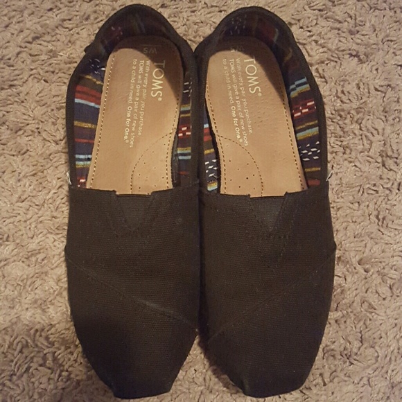TOMS black canvas