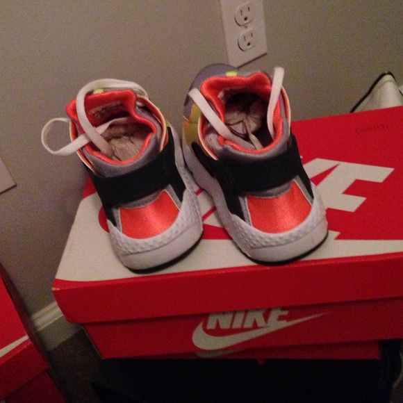 Huaraches RUN PRINT (GS) - Picture 3 of 3