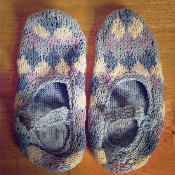 knit booties