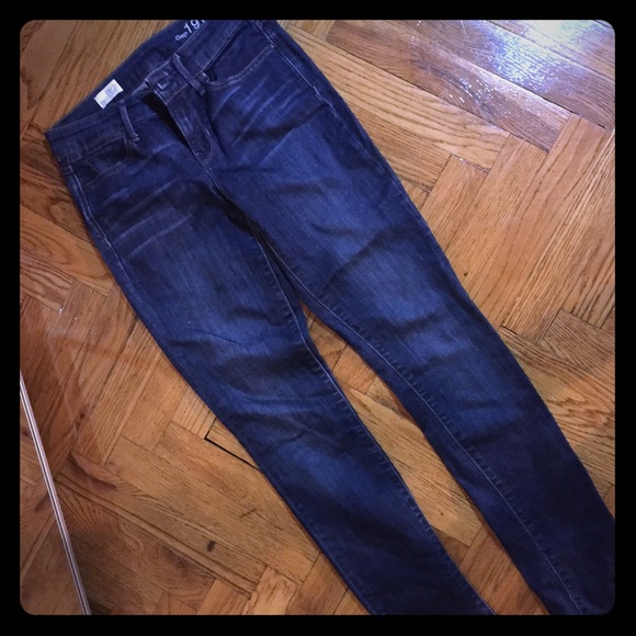 Dark wash skinny jeans