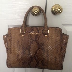 Trade for Large Michael Kors Selma for @bmitchell