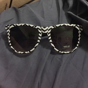 Black&White Geometric Pattern Sunglasses