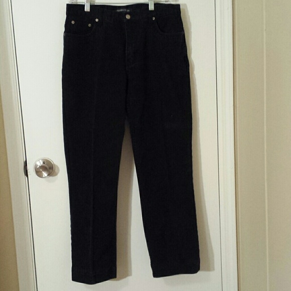 Jeans - Picture 2 of 3