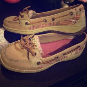 *sold on Ⓜ️*Sperry's with pink sequin