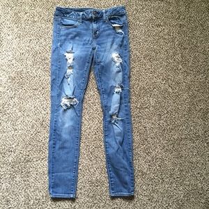 Ripped American Eagle Jegging