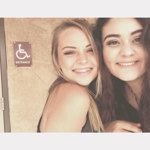 Meet your Posher, Alma