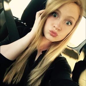 Meet your Posher, Brittney