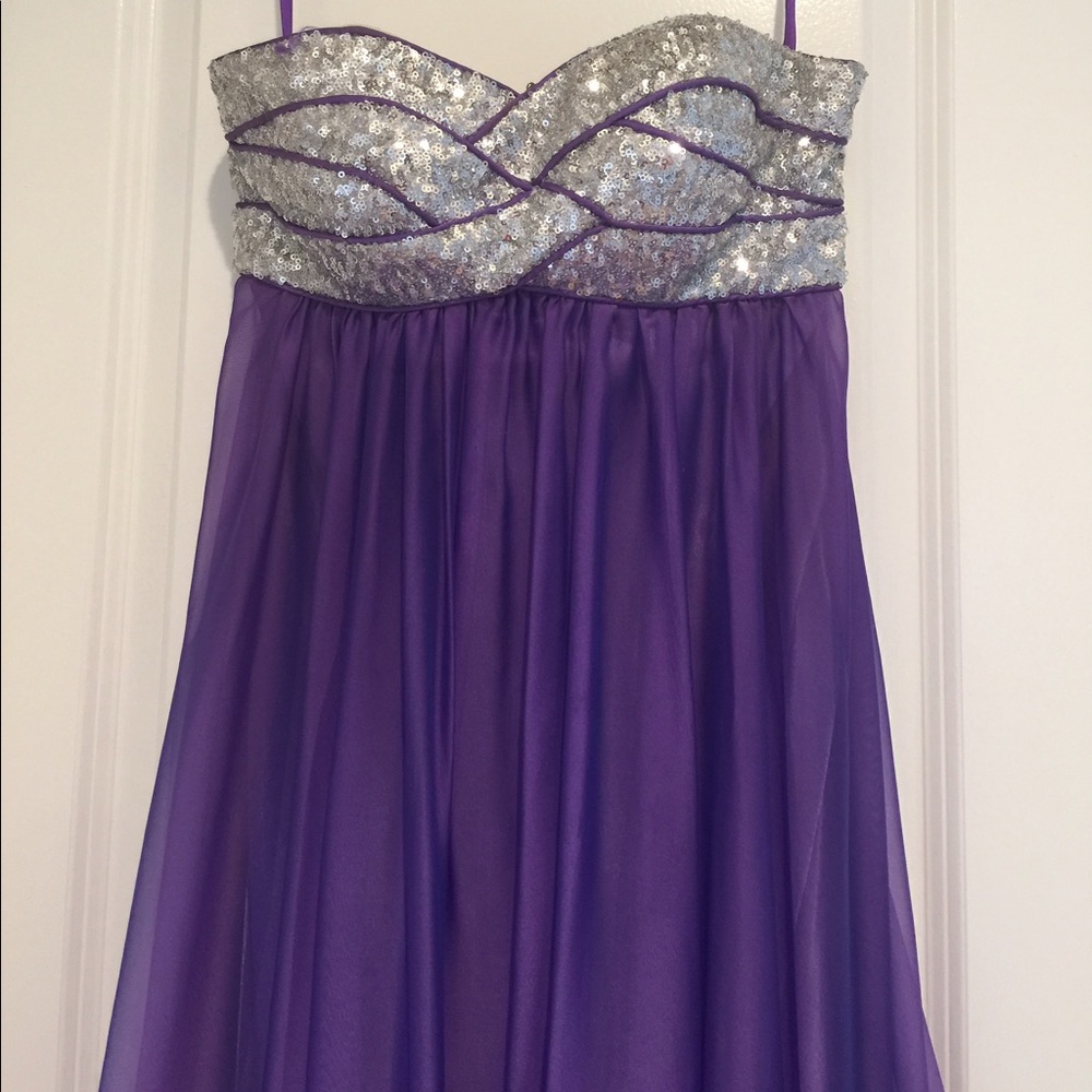 Purple Strapless La femme size 0 prom dress