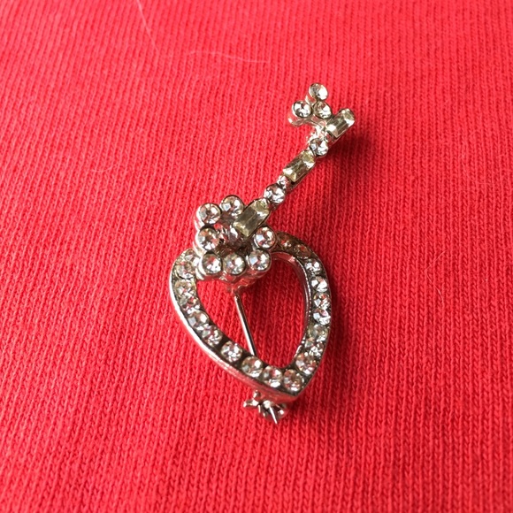 Ladies Pin - Picture 3 of 3