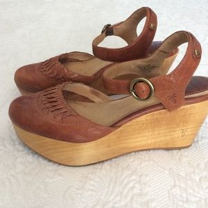 Frye wedges size 9