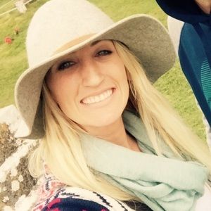 Meet your Posher, Anna