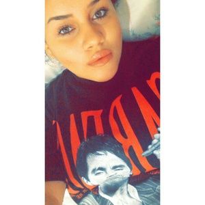 Meet your Posher, Amelia