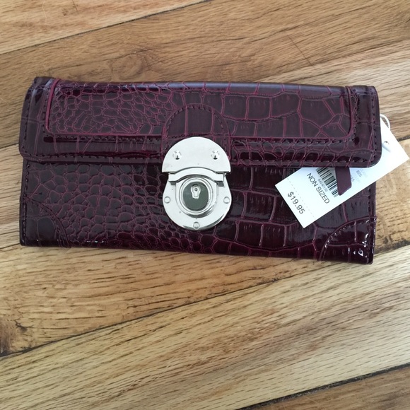 NY&CO wallet