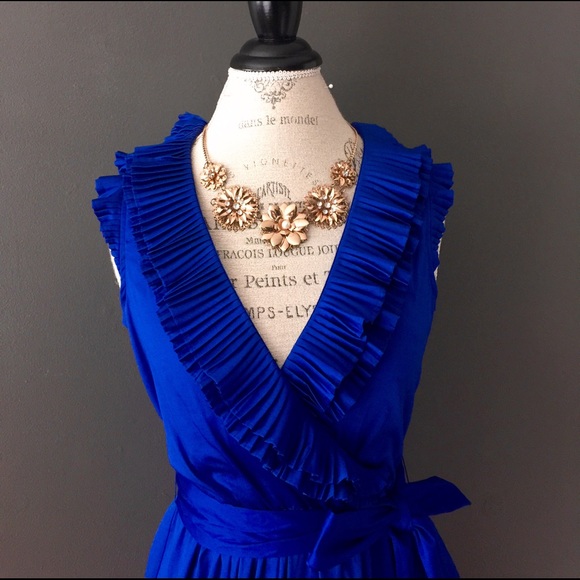 🎉HOST PICK🎉Fun flirty blue dress •BCBG• - Picture 2 of 4