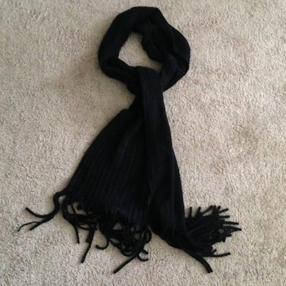 Black Knitted Scarf
