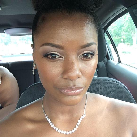 Meet your Posher, Angelique - Picture 1 of 1