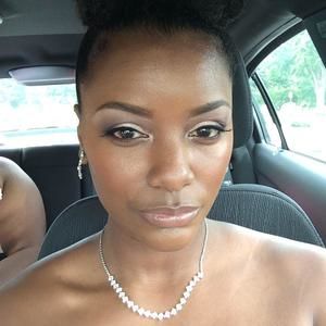 Meet your Posher, Angelique