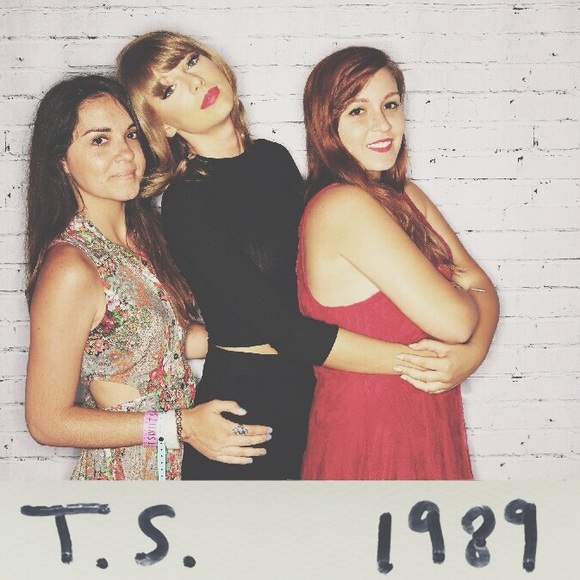 🎤 Name's Caitlin 👋🏻 - Picture 5 of 6