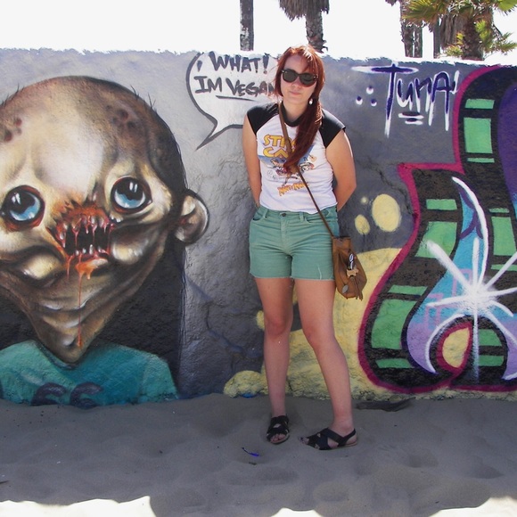 🎤 Name's Caitlin 👋🏻 - Picture 3 of 6