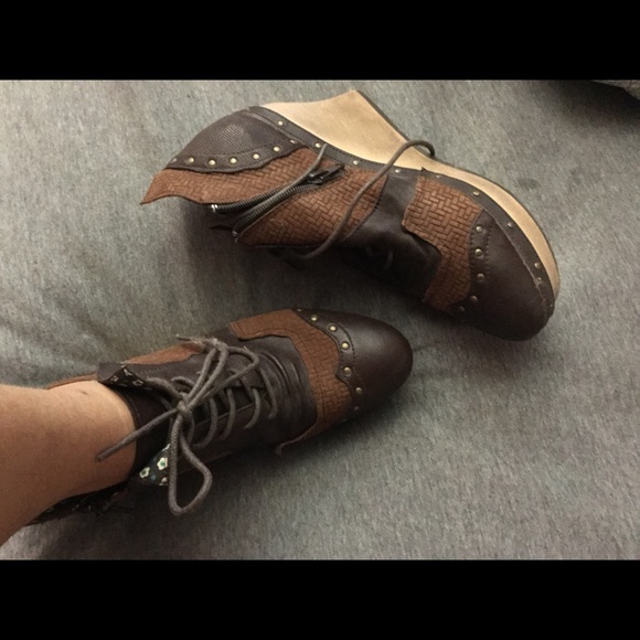 Brown boots