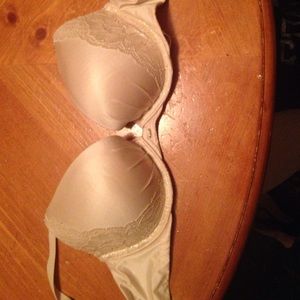 Victoria's Secret Fabulous Bra Plunge