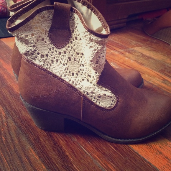 Cute cowboy style boots with lace trim