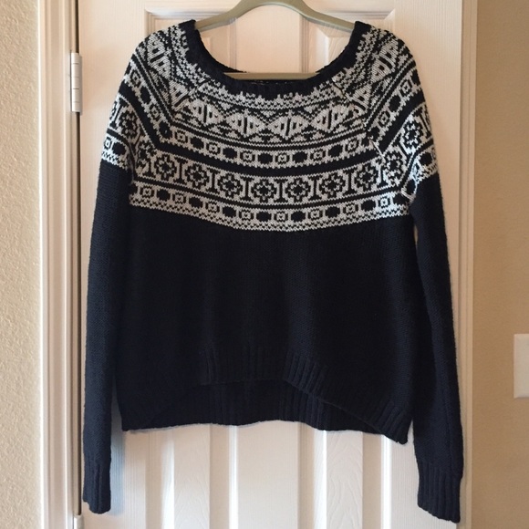 American Eagle sweater