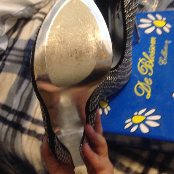 Bling heels! - Picture 3 of 3