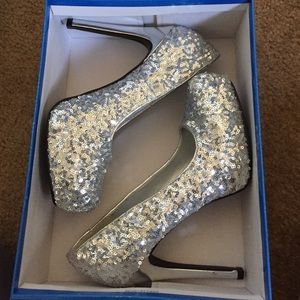 Silver sequin pumps