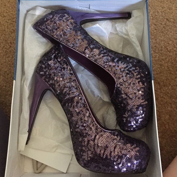 Purple sequin pumps