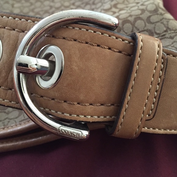 Coach purse - Picture 2 of 4