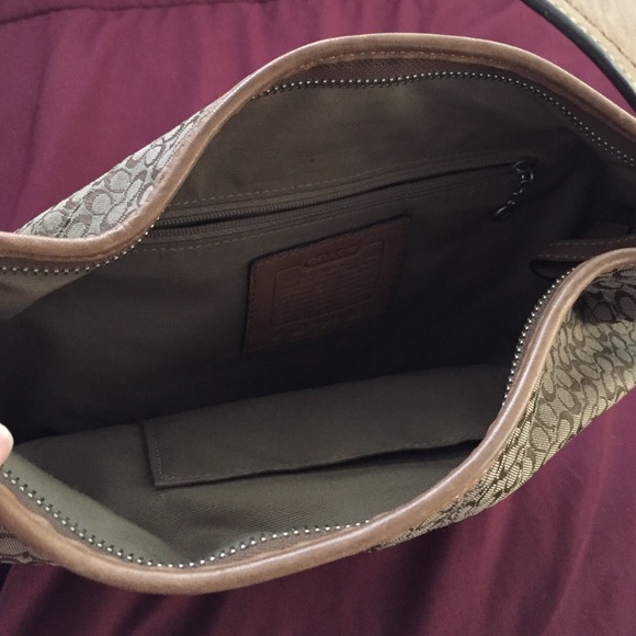 Coach purse - Picture 4 of 4