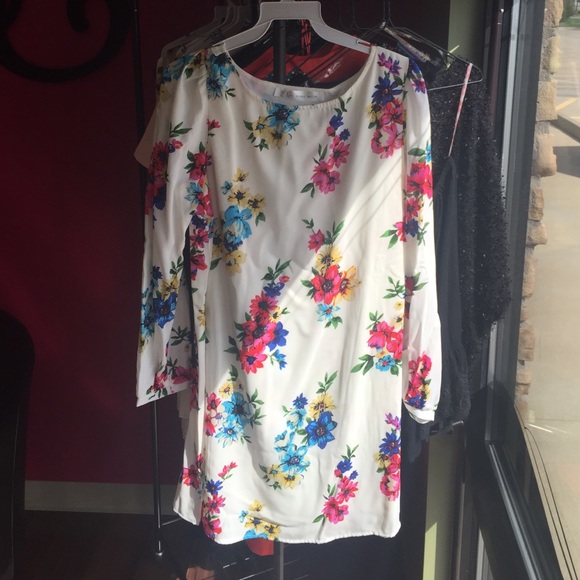 Dress - Picture 1 of 1