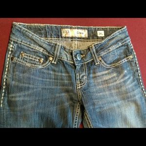 BKE jeans size 26 good condition. Very cute.