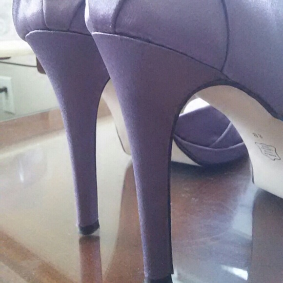 Crepe Lizzie Caparros Heels - Picture 2 of 4