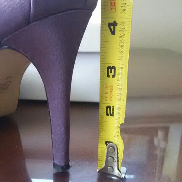 Crepe Lizzie Caparros Heels - Picture 3 of 4