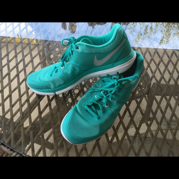 nike fitsole green