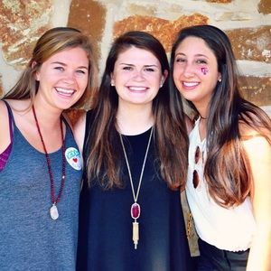 Meet your Posher, Molly