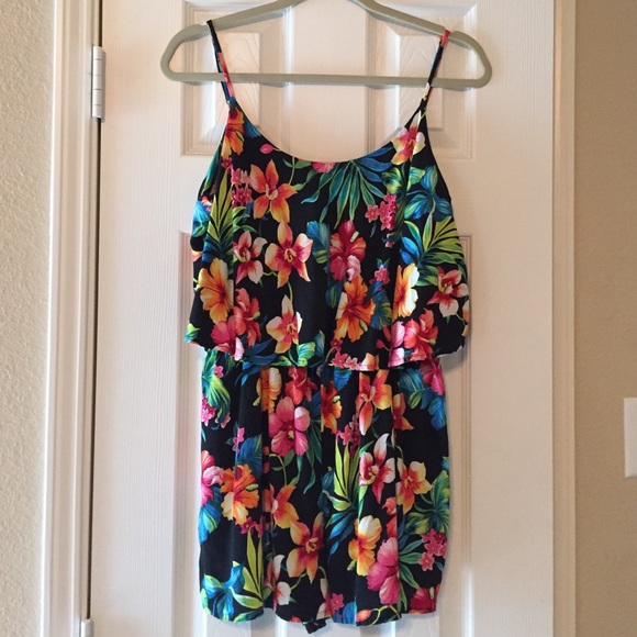 Hawaiian flower romper