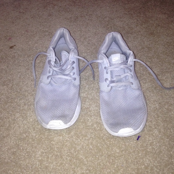 nike tennis shoes